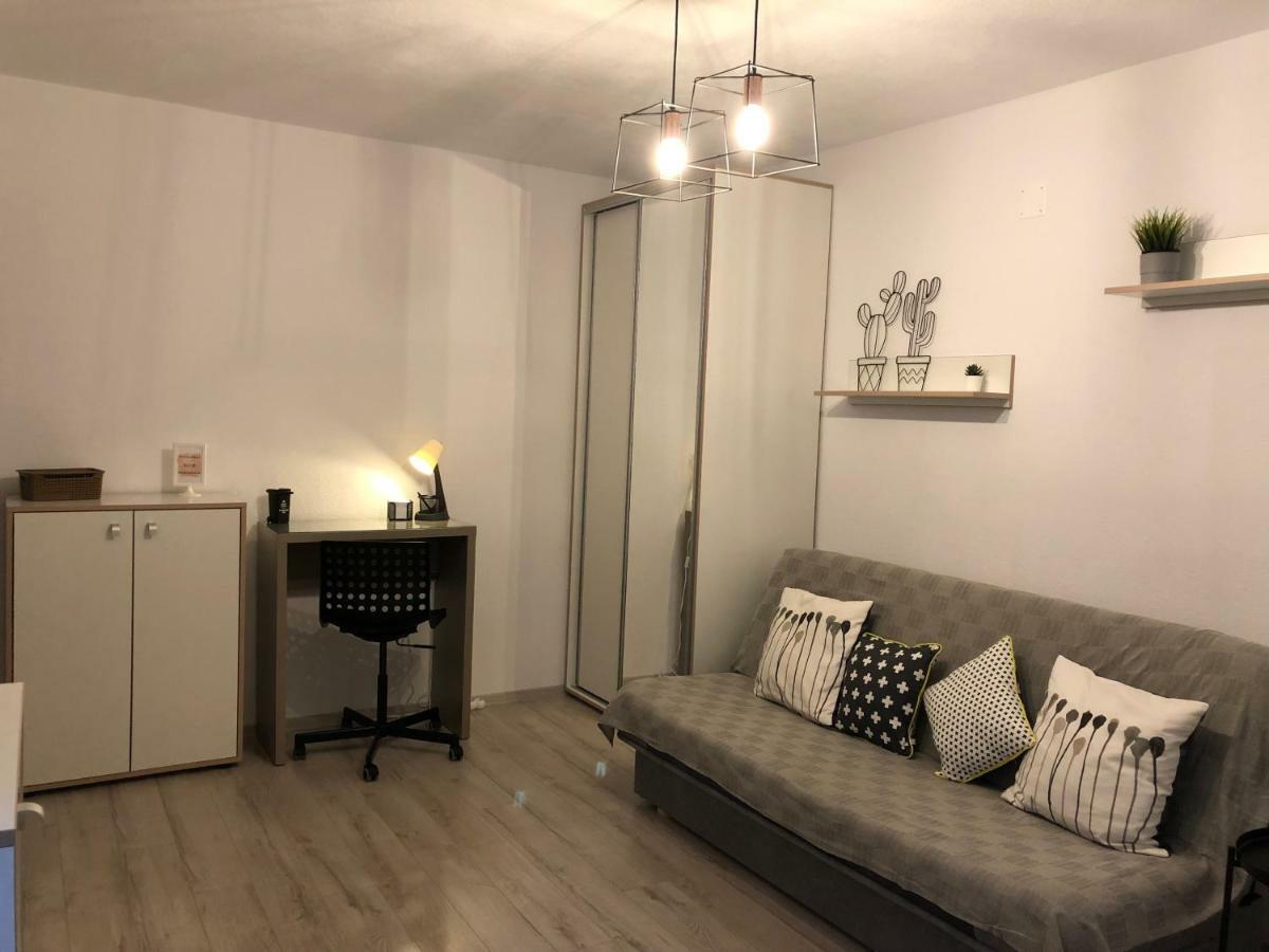 Cozy Place 47-Self Check In & Out-Hbo Max Piteşti Esterno foto